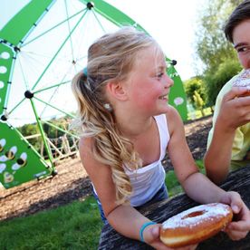 Kinder beim Mostbirnhaus